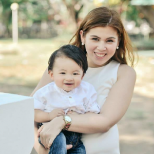 Noelle Siy with her miracle baby, Zachary.